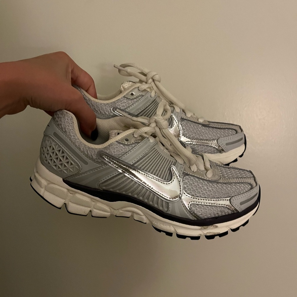 Nike Zoom Vomero 5 sz 7.5